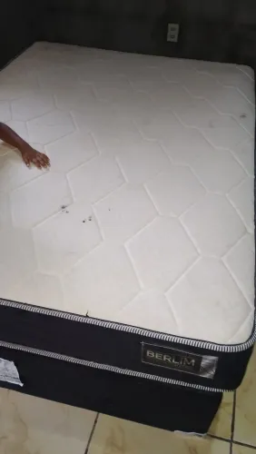 Cama box Rodrigues bem confortável