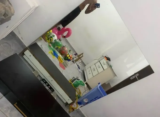 Espelho grande e bancada para vender ?
