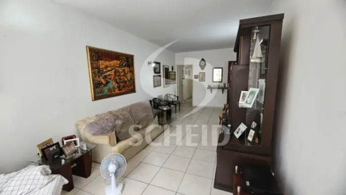 Casa na Vila Mascote com 3 quartos sendo 1 suíte.