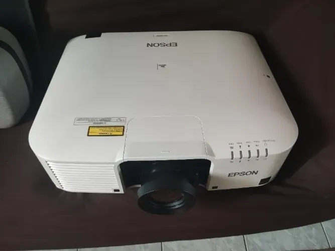 Projetor Laser Epson Pro L1070U 7000 Lumens 