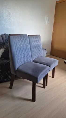 Cadeiras novíssimas
