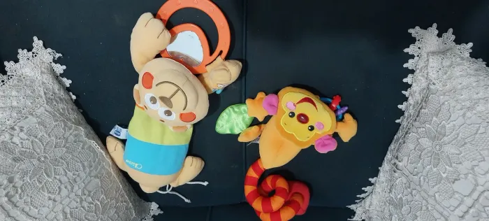 Bonecos de se pendurar, chico urso e macaquinho
