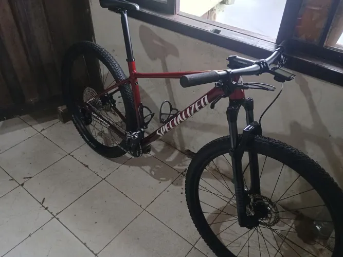 Bicicleta spcialized chissel