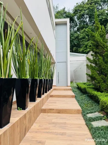 Linda Casa Mobiliada em Condomínio Fechado para Locação - Balneário Camboriú SC