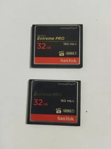 2 Cartão de memória SanDisk Extreme Pro - Usado 32GB
