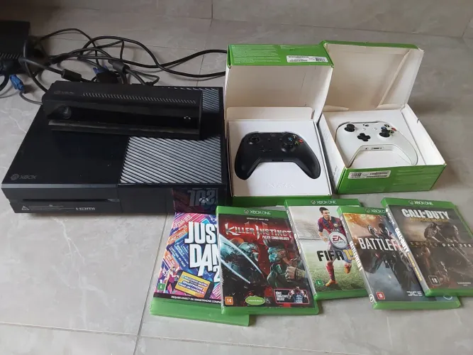 X-BOX ONE MODEL 1540 + 2 CONTROLES + KNECT + jogos