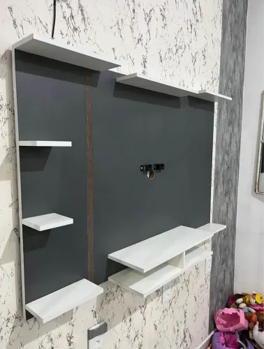 Painel para TV até 55" com Prateleiras - Estilo Minimalista e Moderno