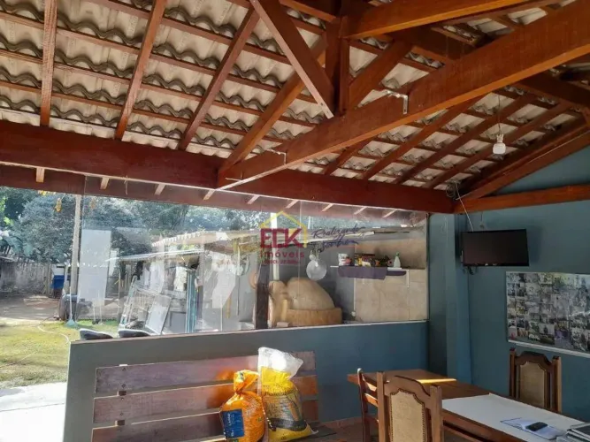 Chácara com 3 dormitórios à venda, 770 m² por R$ 740.000 - Pinhão - Taubaté/SP