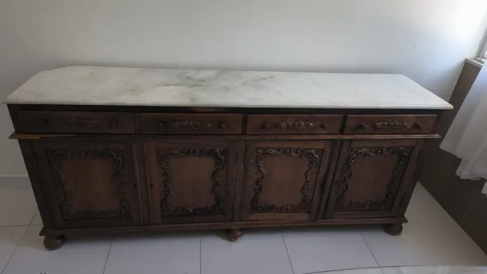 Buffet de jacarandá