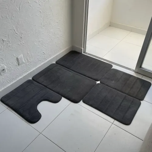 Conjunto de Tapetes Cinza Aveludado 5 Peças