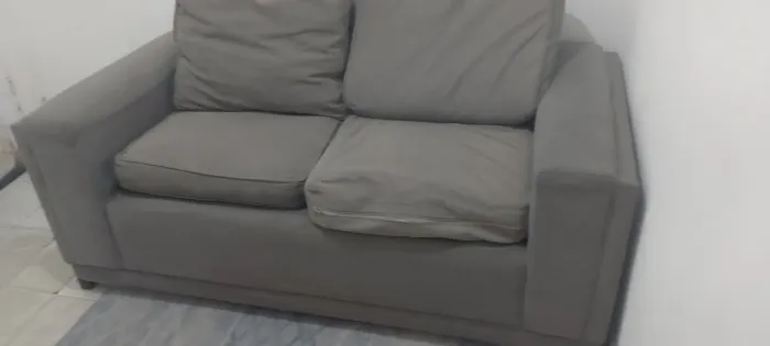 Vendo sofá dois lugares