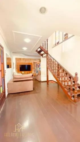 Casa para Locação em Belo Horizonte, Santa Mônica, 3 dormitórios, 1 suíte, 3 banheiros, 6