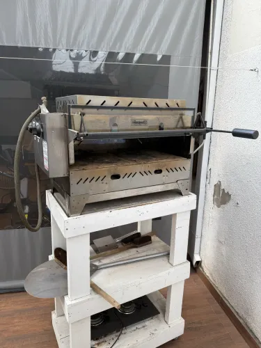 Forno Pizza Grill Fixo Refratário c/ Cavelete de Madeira