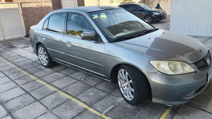 Honda Civic Sedan LX 1.7 16V 115cv Mec. 4P 2004