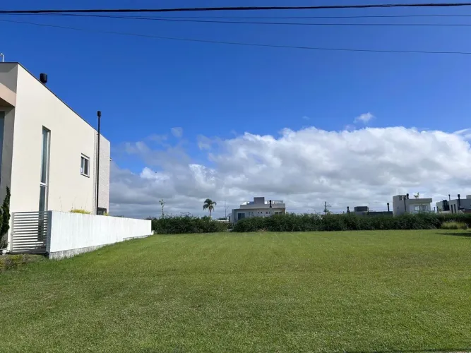 Terreno à venda no Alphaville, Laranjal - 415 m² de área total, sendo 13 metros de frente