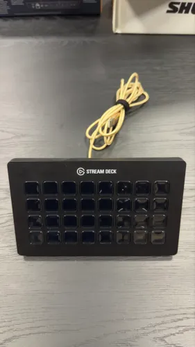 Elgato Stream Deck XL - Controle avançado de streaming com 32 teclas LCD personalizáveis