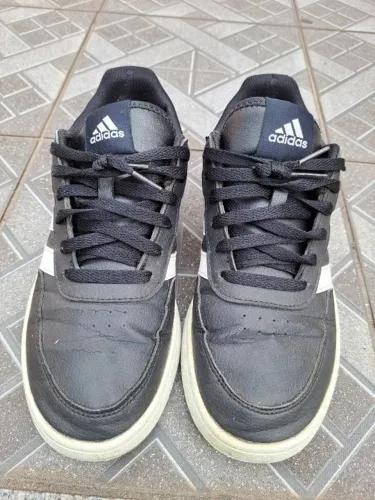 Tênis Adidas