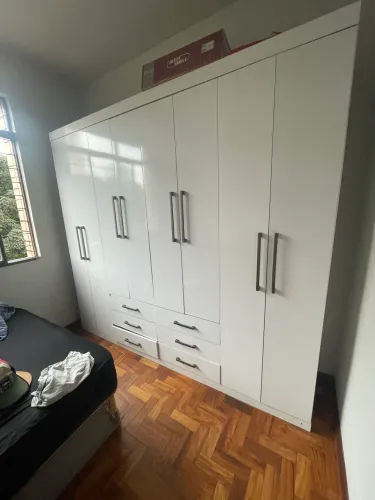 Guarda Roupas 6 portas