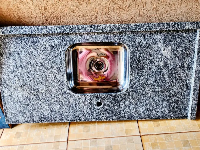 Pia cozinha com cuba de inox