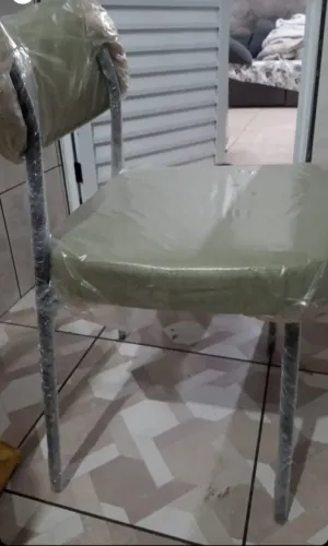 2 cadeiras novas