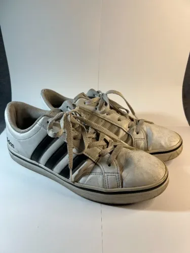 Tênis adidas branco casual