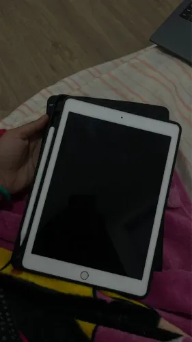 Ipad 6 geração 32g+ caneta touch + mouse + teclado + capinha, perfeitas condições