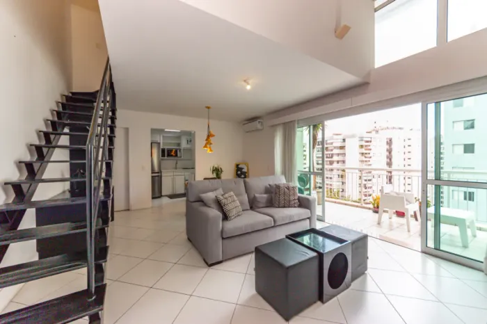 Duplex para venda e locação em Vila Nova Conceição com 1 quarto, sendo 1 suíte, 74m²