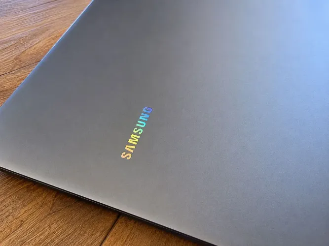 Notebook Samsung Book 4 ULTRA 9 - 32GB 1T - NIVIDIA RTX 4070 - Touchscreen