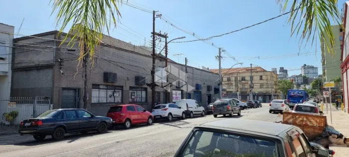 Excelente Prédio comercial fracionado ( pois são 5 Prédios lado a lado, próximo ao Hospita