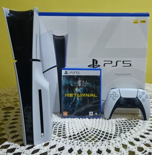 PS5 Slim 1 TB Midia fisica, caixa, nota e ainda na garantia. Valor R$ 3.999,90