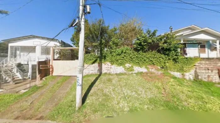 Casa com Terreno Amplo 310 m² | Ideal para Investidores e Construtores