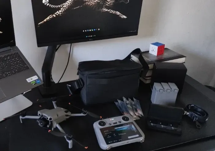 DJI Mini 5 Pro - Combo Fly More 52 minutos