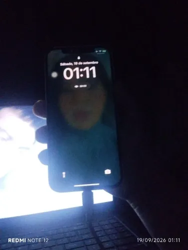 Troco iPhone 12 64gb por iPhone 15 e dou mais uma volta acima aceito propostas