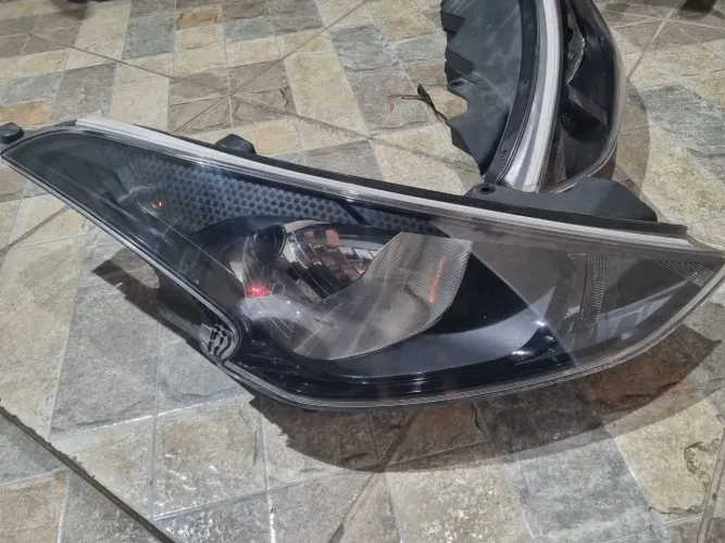 PAR FAROL HB20 20/23 VENDO SEPARADO TAMBÉM