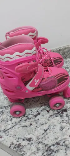 Patins rosa 34 a 37 ajustável marca Radkal -  usado