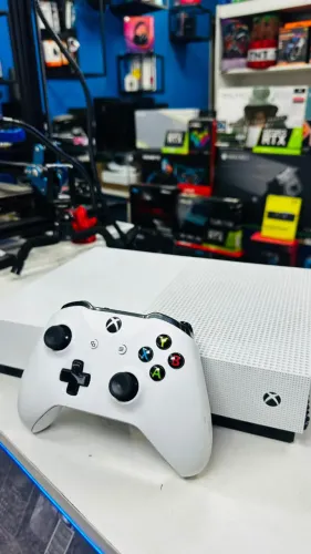 Xbox One S