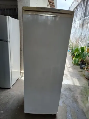 Freezer vertical Consul 110V 280 Litros