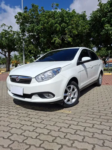 Fiat Grand Siena Attrac. 1.4 EVO F.flex 8V 2014