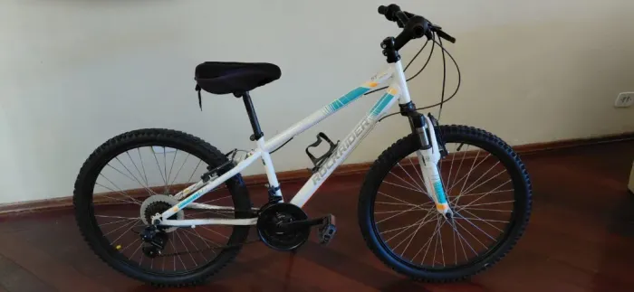Bicicleta Juvenil Rockrider ST 100 Aro 24 Decathlon - Único Dono