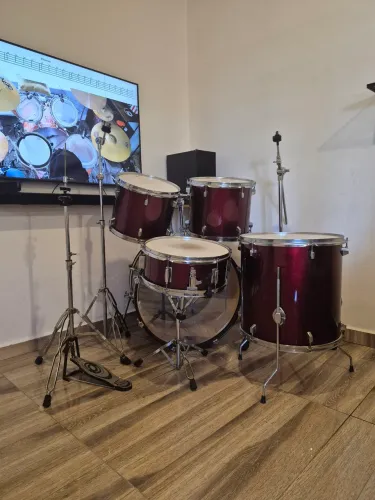 Bateria acústica / instrumento musical