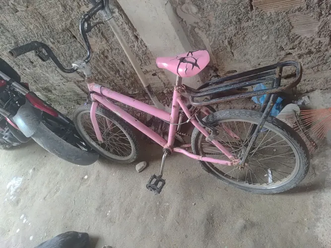 Vendo 2 bicicleta pequena