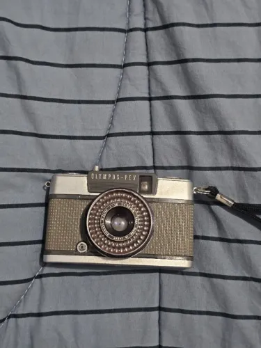 Camera analogica Olympus Pen