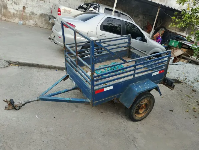 Carretinha emplacada e docs em dias