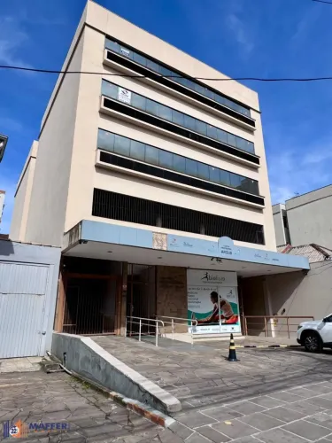 Sala com garagem dupla na Cristóvão!