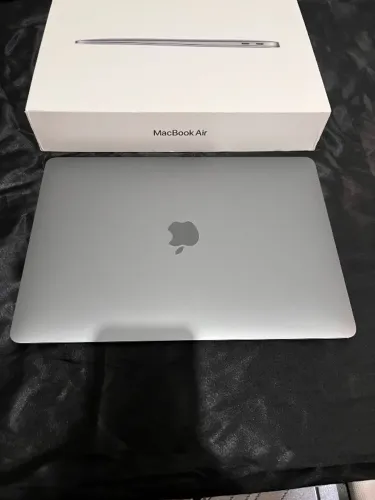 MacBook Air M1 2020 13? | 8GB RAM | SSD 256GB | 15 Ciclos de Bateria (100%) |C/ Caixa