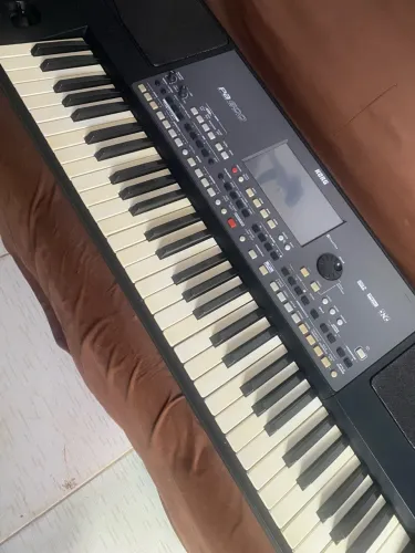 Teclado korg pa600 em perfeito estado