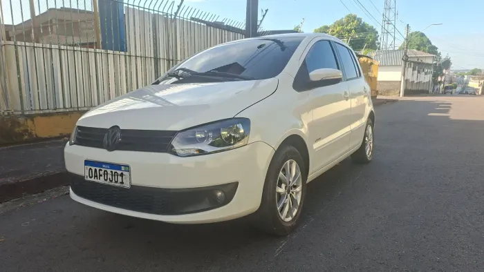 Volkswagen Fox 1.0 MI Total Flex 8V 5P 2014