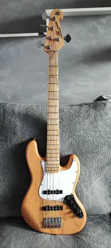 Baixo SX Jazz Bass - 5 Cordas - PreAmp Sire 