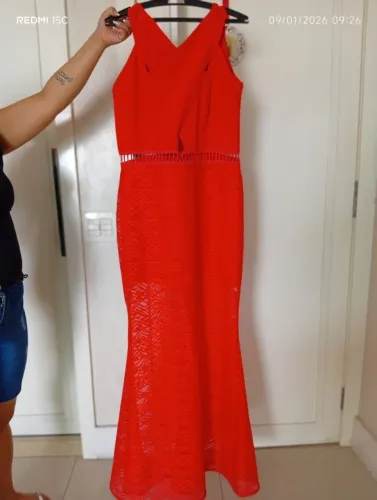Vestido lindo,  vermelho  40, 42 tamanho 