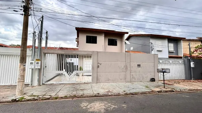 Sobrado com 3 quartos no Jardim Califórnia